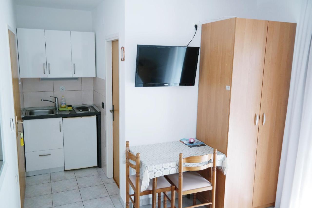 Apartments Gabrijel Водице Екстер'єр фото