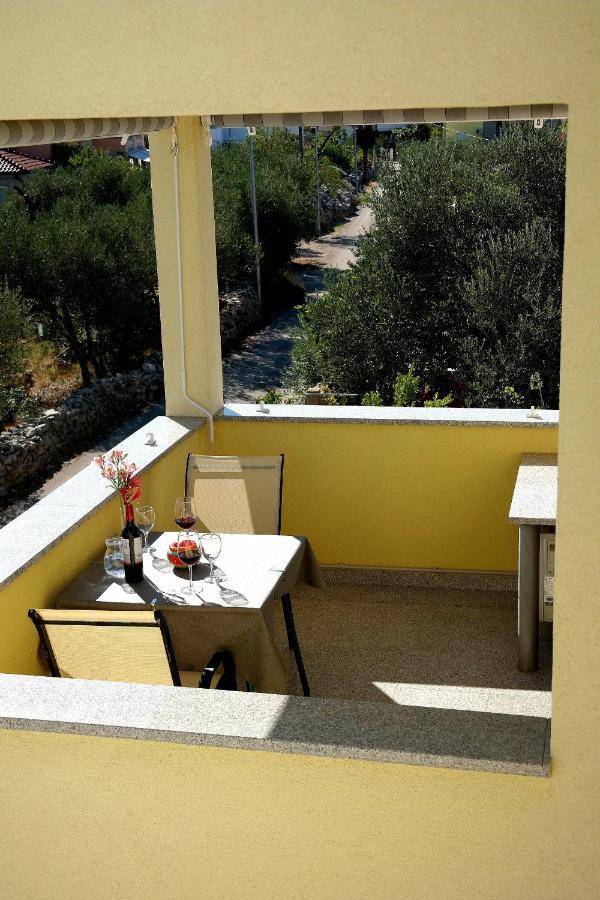 Apartments Gabrijel Водице Екстер'єр фото